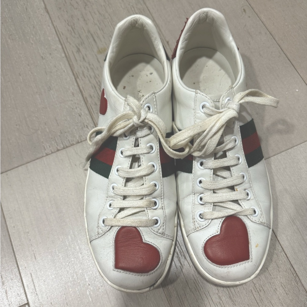 Gucci heart sneakers
